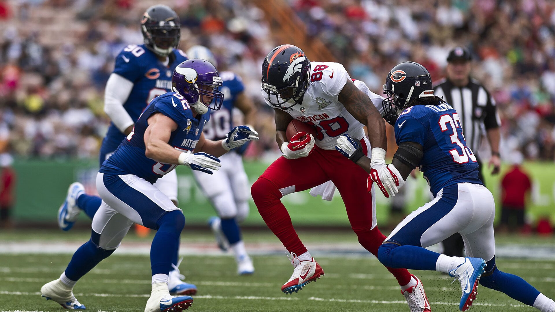 太阳在客场在最后一秒投中绝杀，布克成为全场焦点！，nba太阳队球员布克